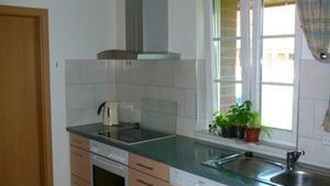Küche mit Speisekammer Küche mit Speisekammer